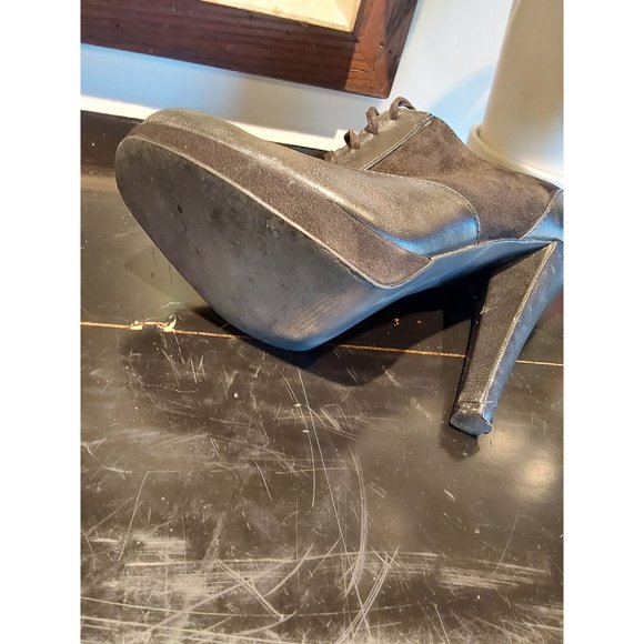 Colin Stuart Women's Black Leather and Suede High Heel Lace Up Bootie in 9 - Picture 16 of 16